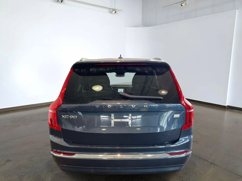 Certified Used 2024 Denim Blue Metallic Volvo T8 Plus 6 Passenger image 5