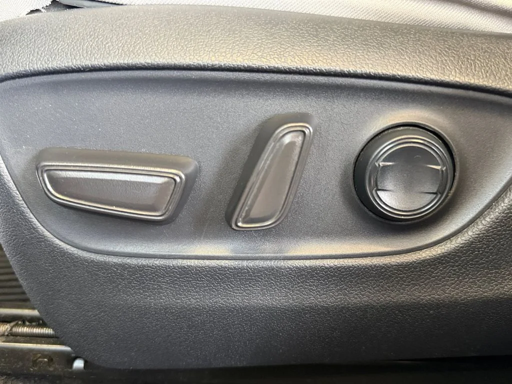 Used 2020 Blue Toyota XLE image 27