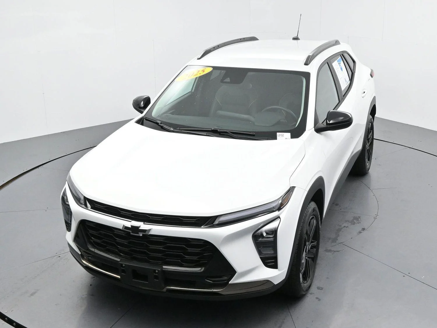 Used 2025 Summit White Chevrolet ACTIV image 37