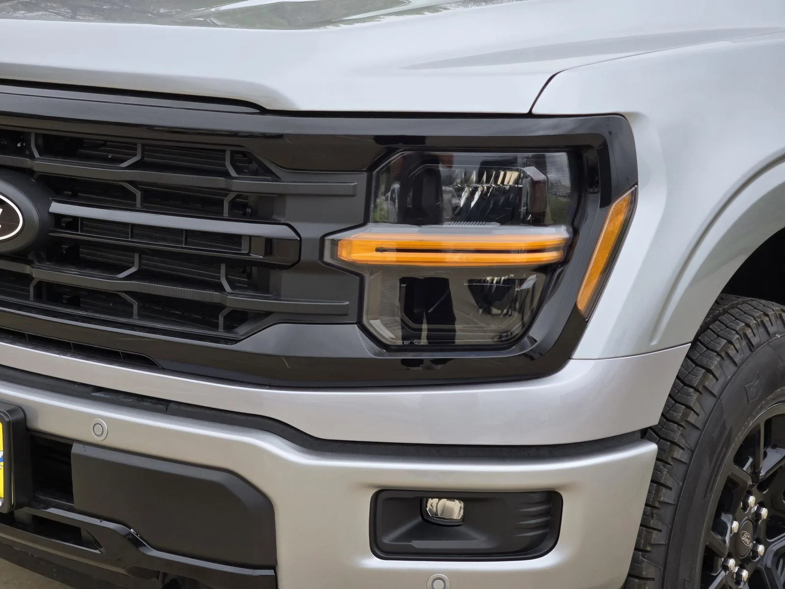 New 2026 Iconic Silver Metallic Ford XLT image 5