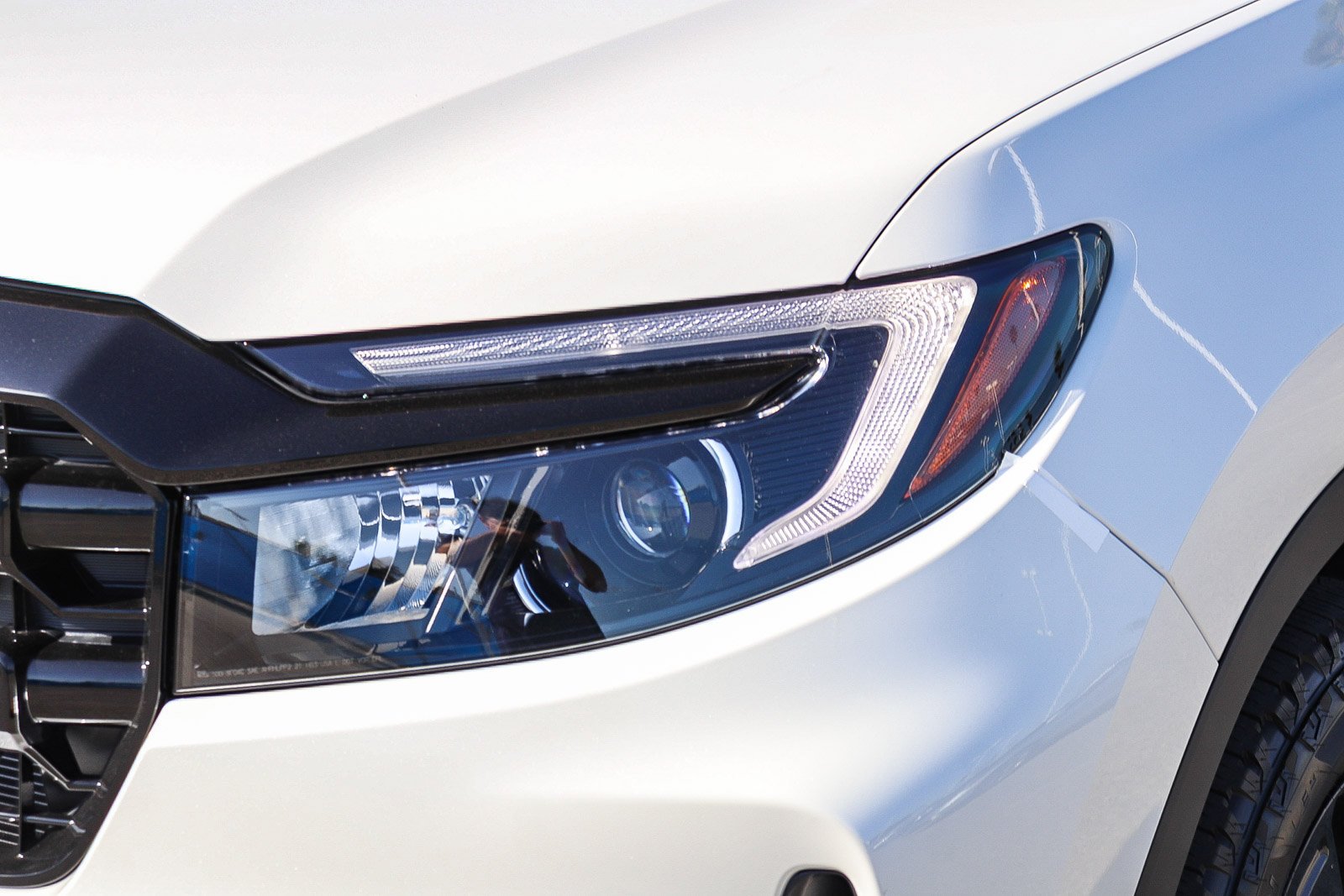 New 2026 Platinum White Pearl Honda Black Edition image 4