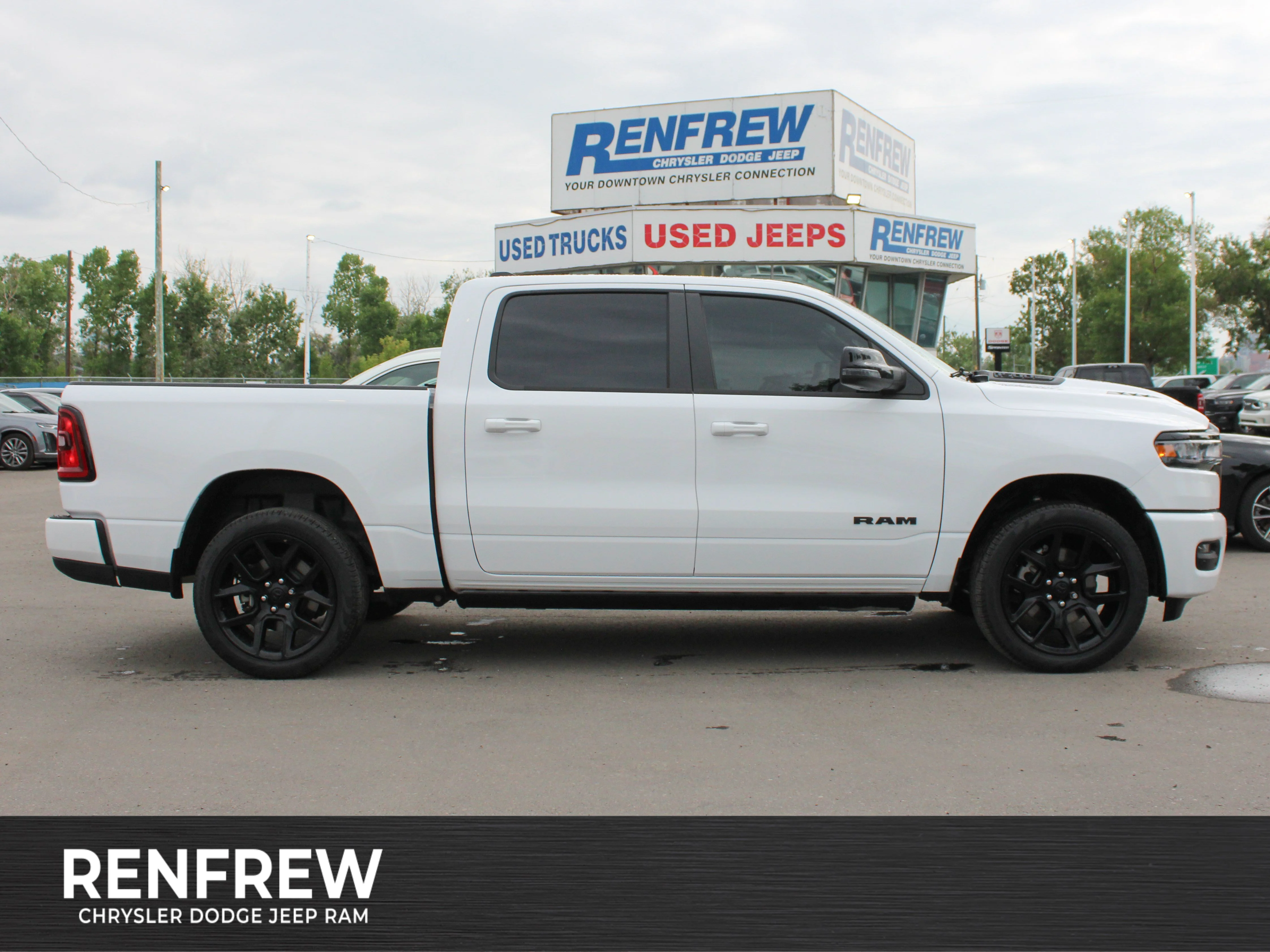 Used 2025 White RAM Sport* | Heated/Ventilated Front Seats | Heated Rear Seats | Panoramic Sunroof | image 1