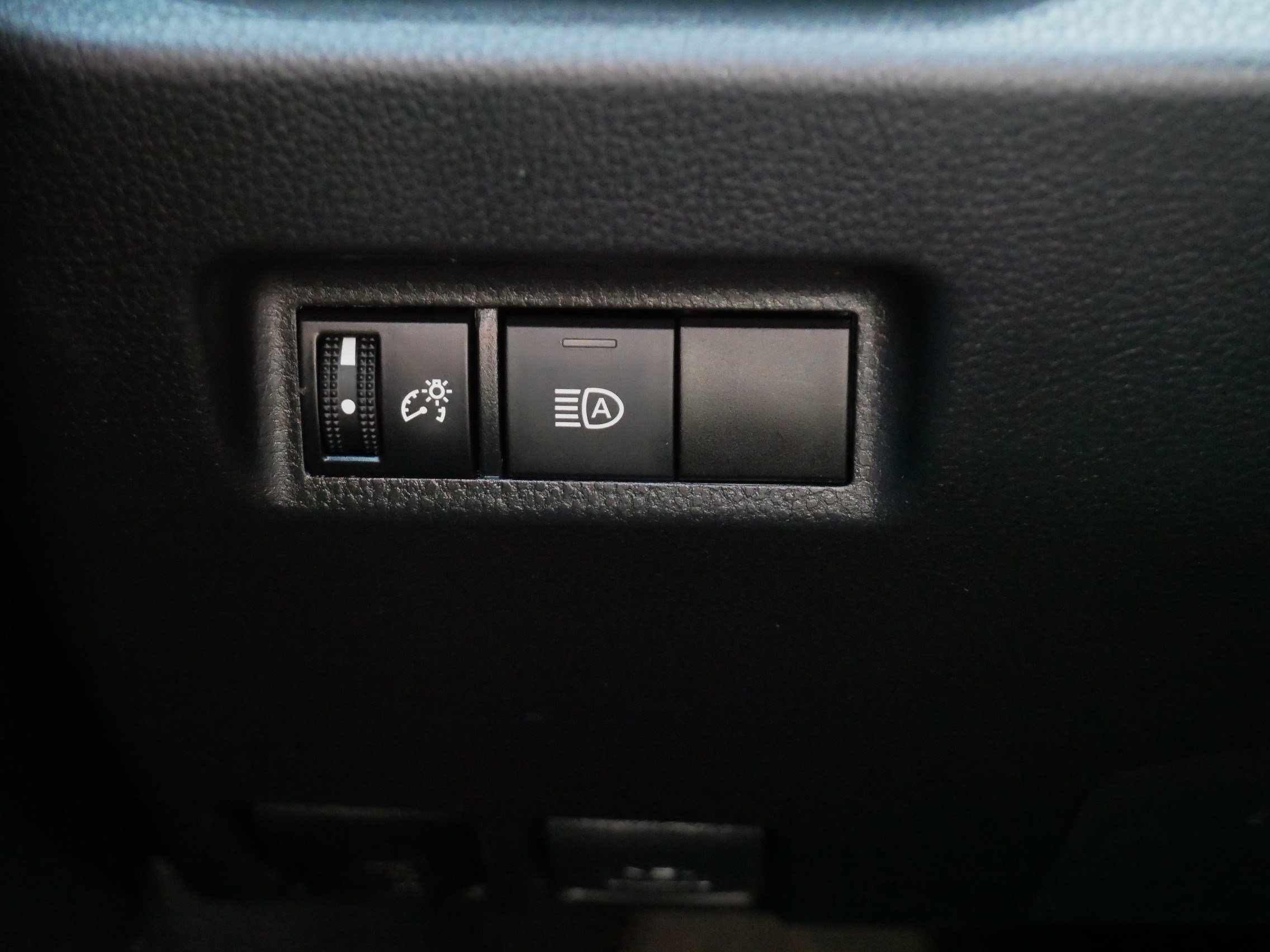 Used 2021 Super White Toyota LE image 25