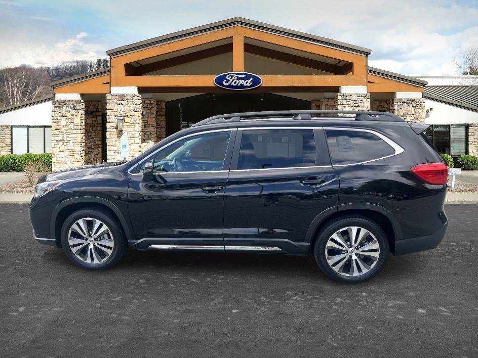 Used 2022 Crystal Black Silica Subaru Limited image 7