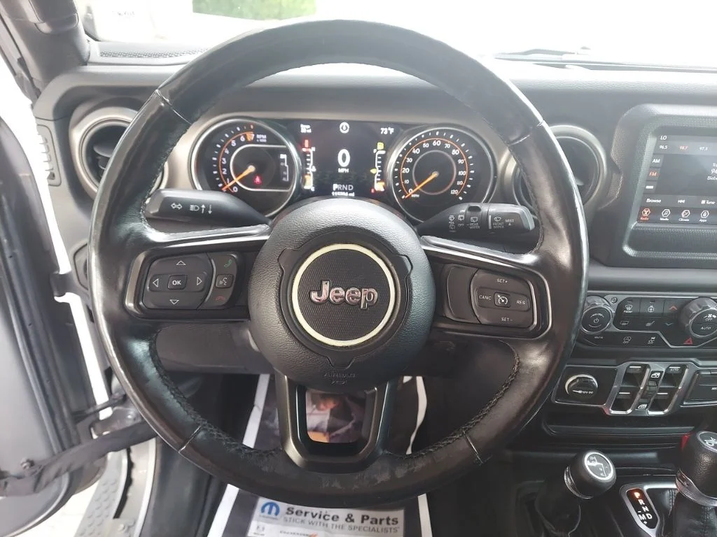 Used 2018 Silver Jeep Unlimited Sport S image 11