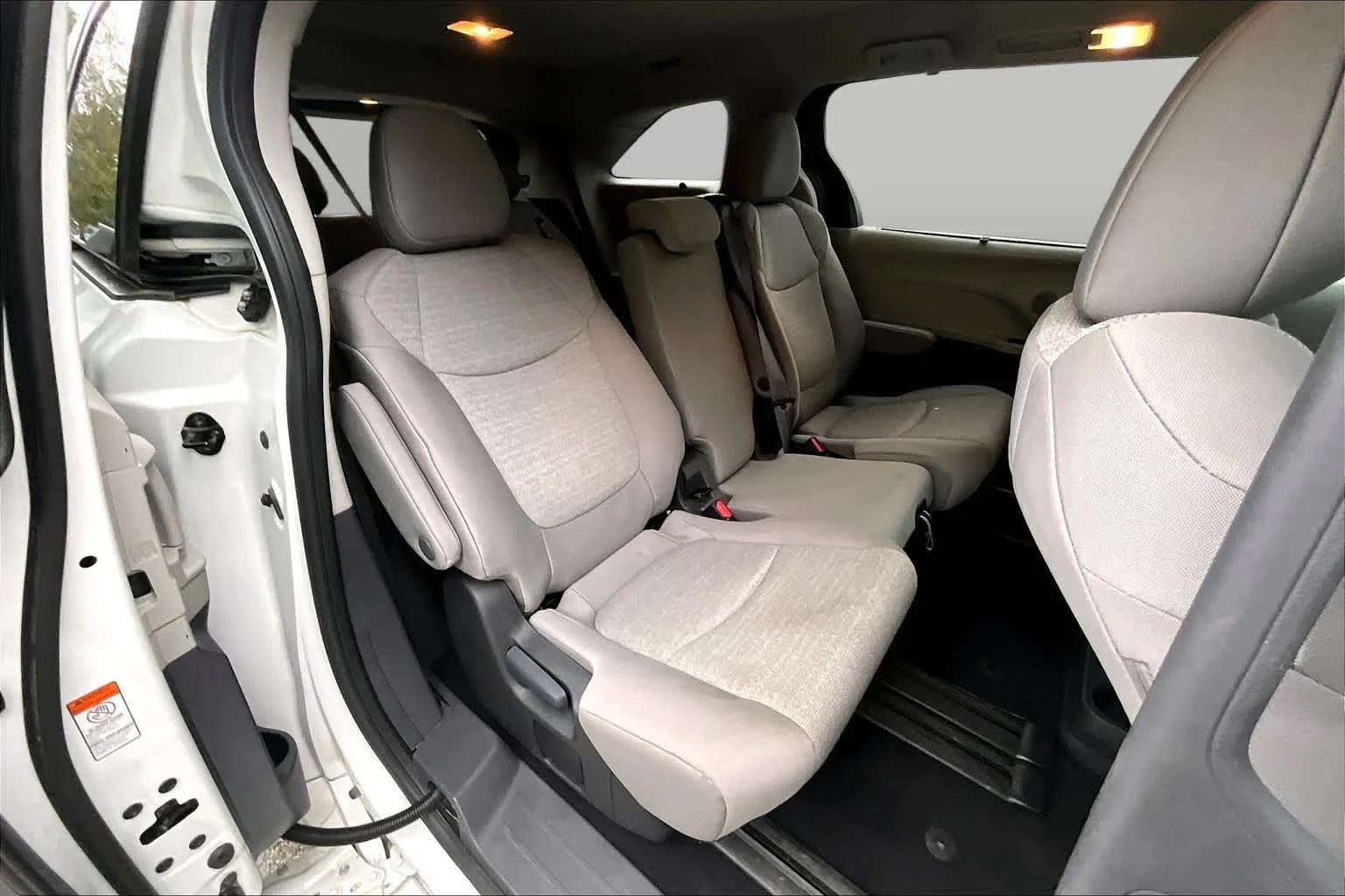Used 2024 Ice Cap Toyota LE image 18