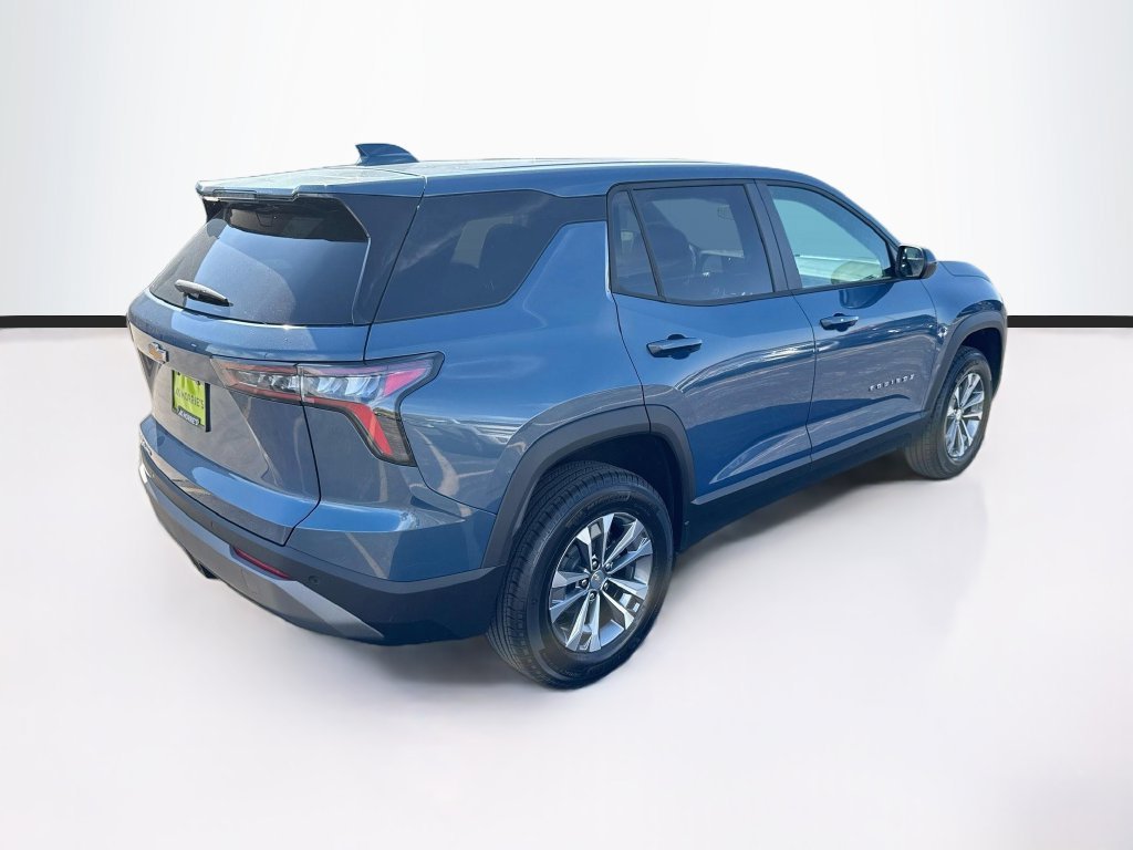 2027 Chevrolet Equinox LT - Photo 7