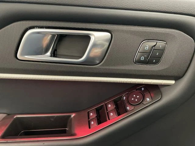 New 2027 Vapor Blue Metallic Ford Tremor® image 13