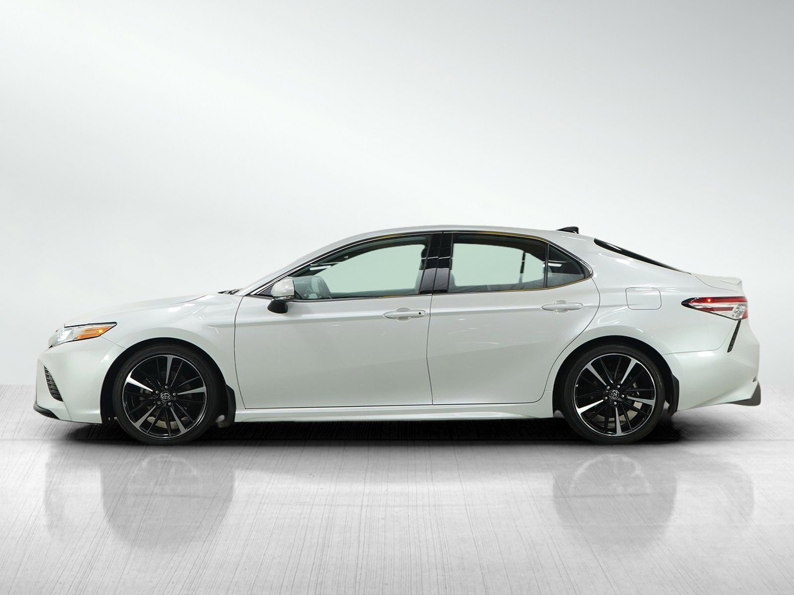 Used 2020 Toyota Camry XSE with VIN 4T1KZ1AK2LU037466 for sale in South Saint Paul, Minnesota