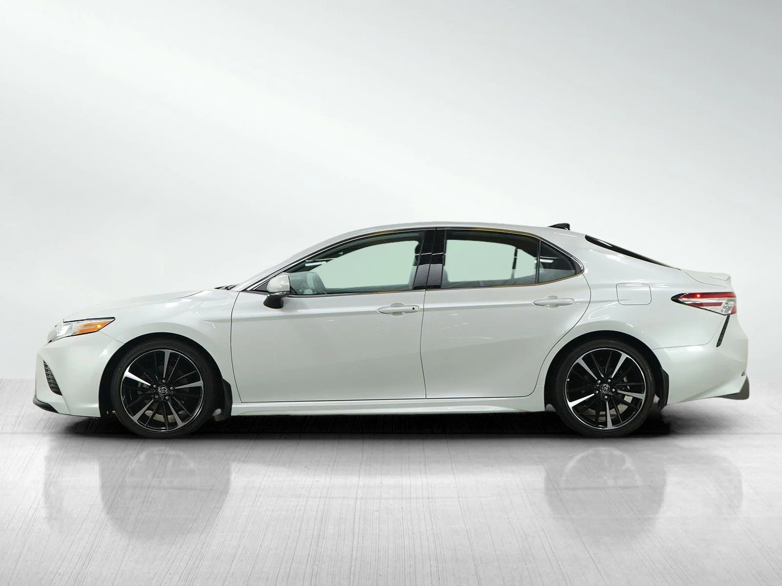 Used 2020 Toyota Camry XSE with VIN 4T1KZ1AK2LU037466 for sale in South Saint Paul, Minnesota