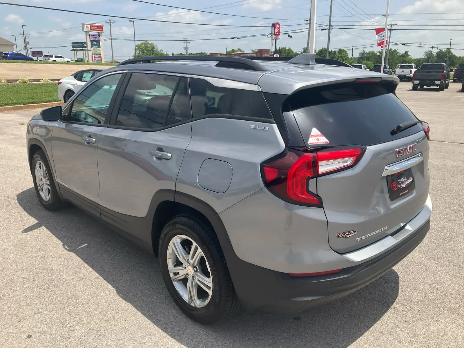 Used 2024 Sterling Metallic GMC SLE image 5