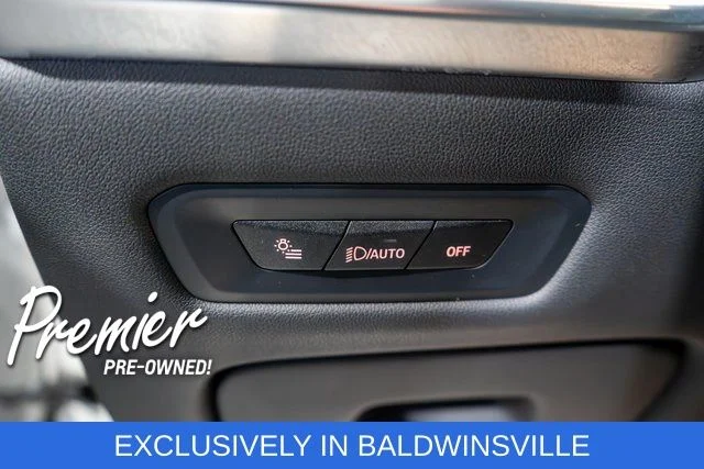 Used 2026 White BMW sDrive40i image 26