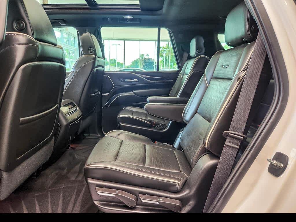 Used 2022 CRYSTAL WHITE TRICOAT Cadillac Sport image 14