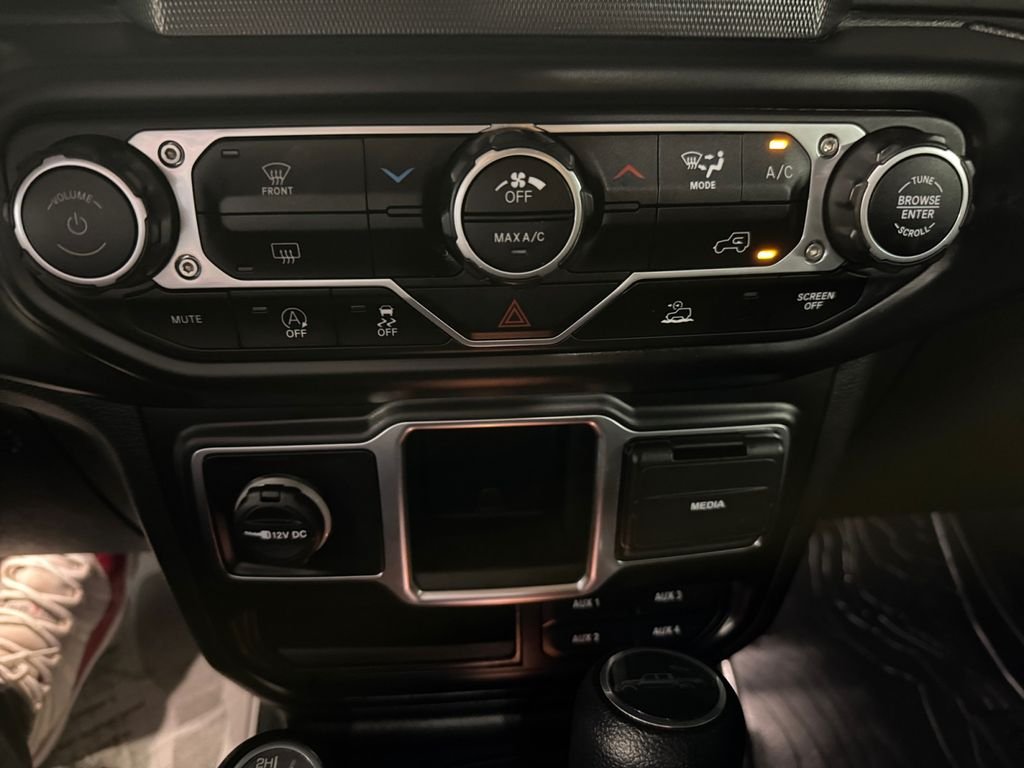 Used 2023 Gray Jeep Sport image 29