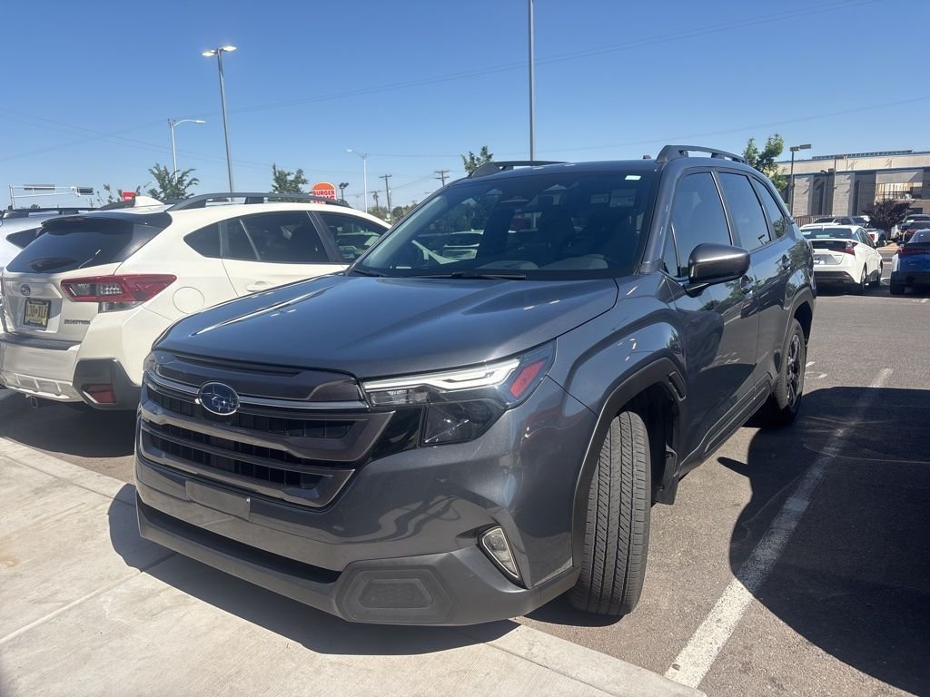 2025 Subaru Forester Premium's photo