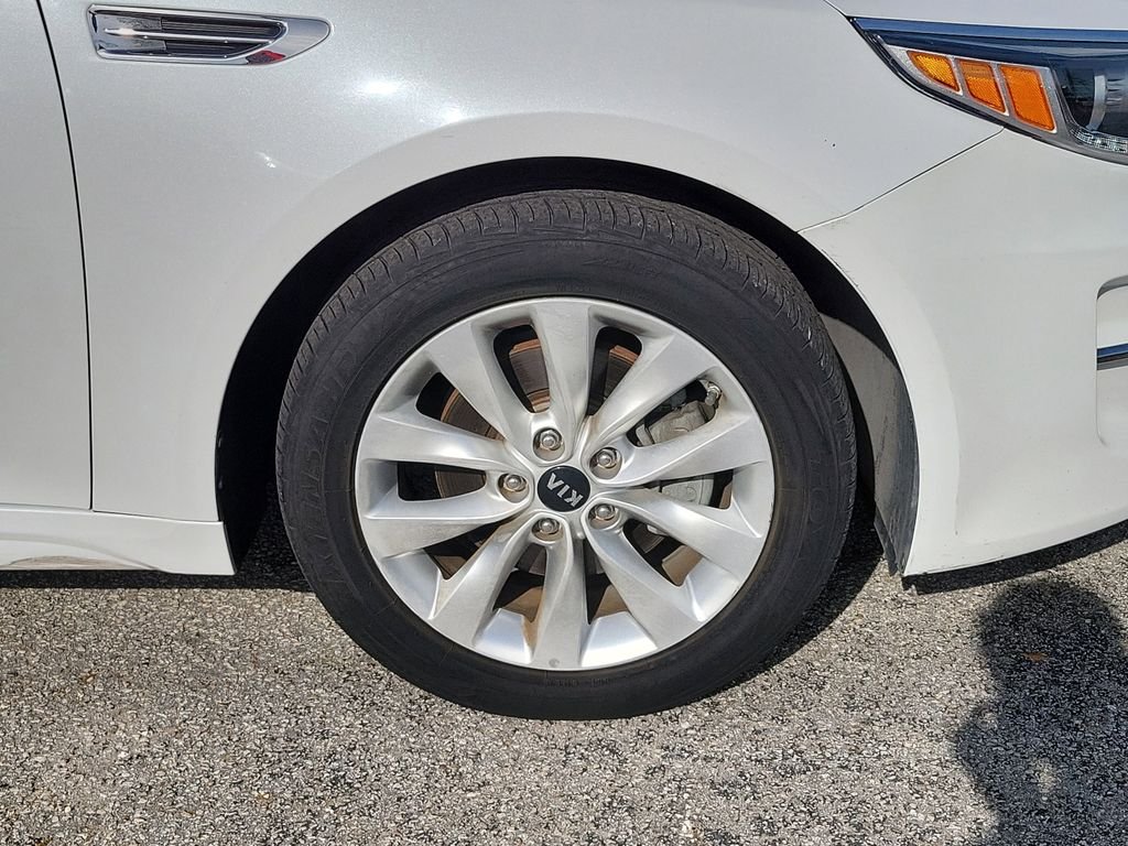 2017 Kia Optima LX - Photo 37