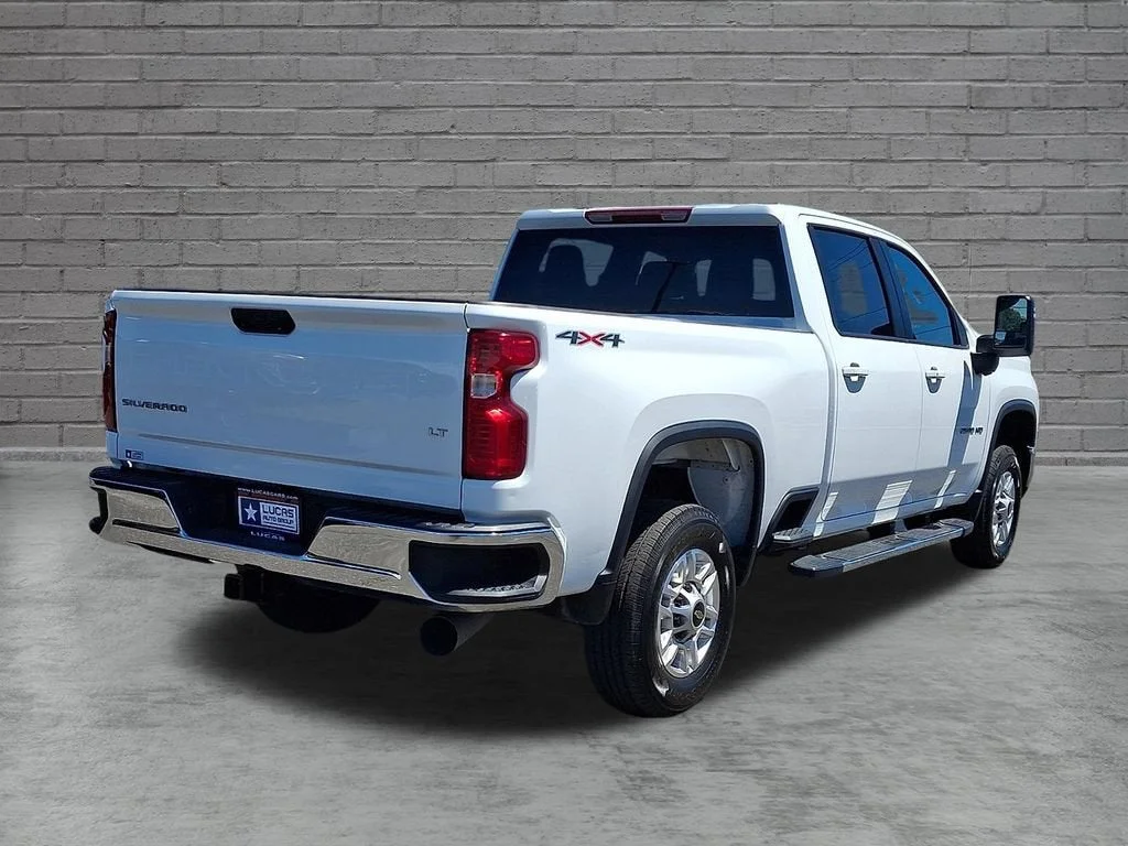 Used 2025 Summit White Chevrolet LT image 40