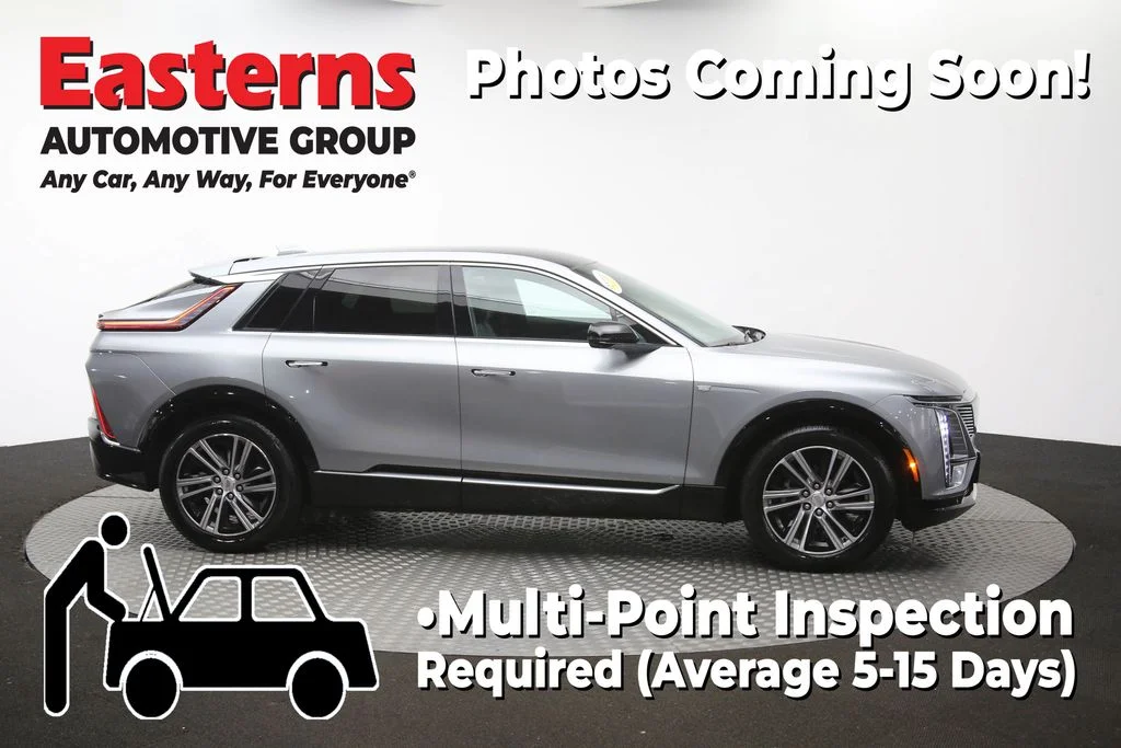 Used 2024 Silver Cadillac Luxury image 47