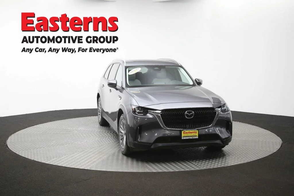 Used 2024 Gray Mazda Preferred image 59