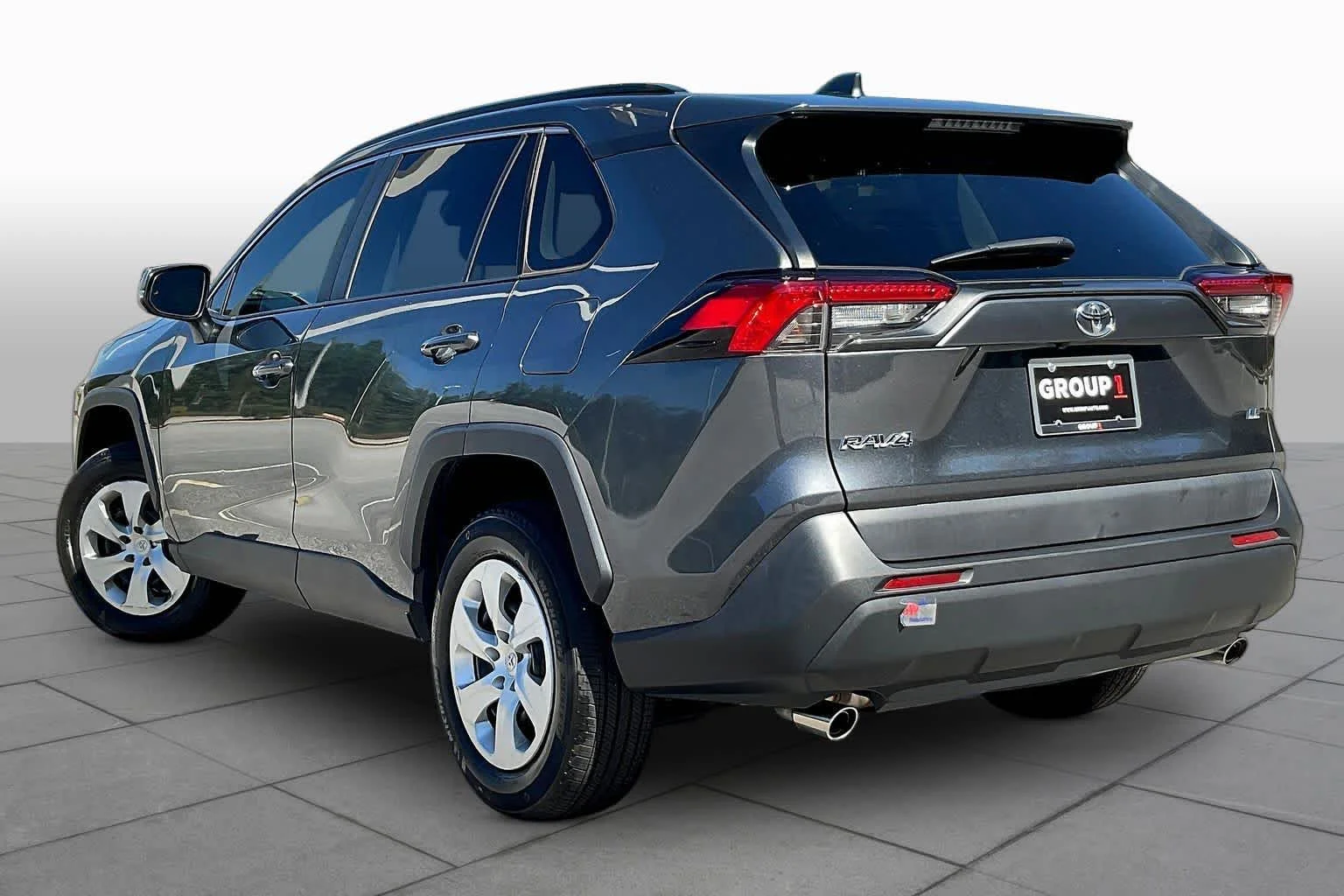 Used 2020 Magnetic Gray Metallic Toyota LE image 12