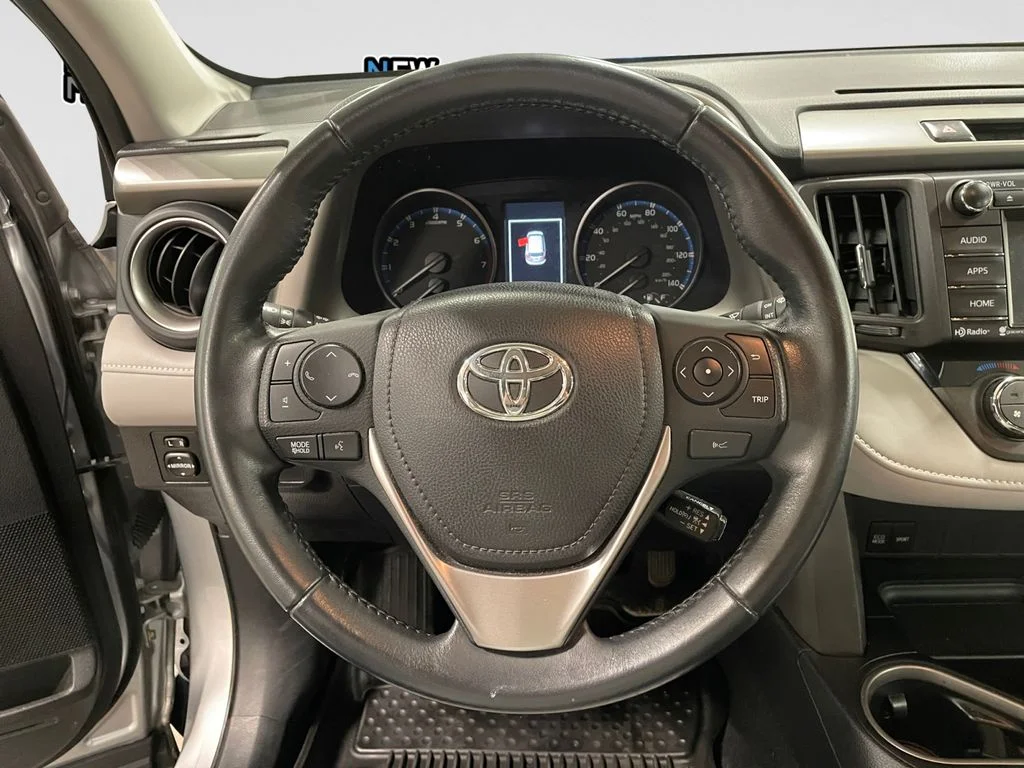 Used 2017 Silver Sky Toyota XLE image 12