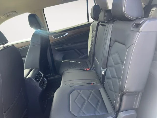 New 2026 White Volkswagen 2.0T SE image 13