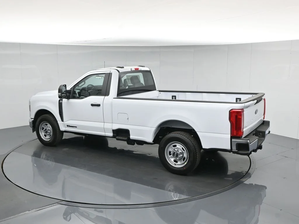 New 2026 Oxford White Ford XL image 37