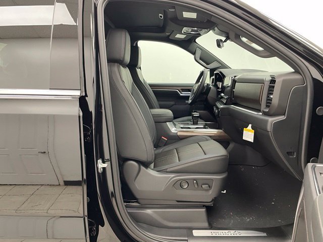 2026 Chevrolet Silverado 1500 High Country - Photo 17
