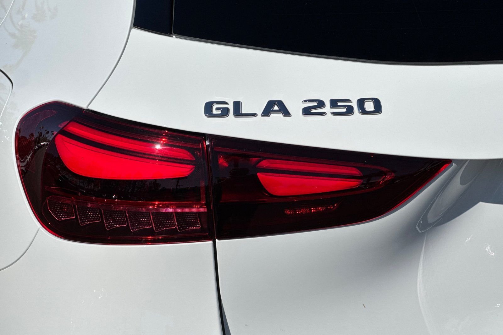 New 2026 Polar White Mercedes-Benz GLA 250 image 14