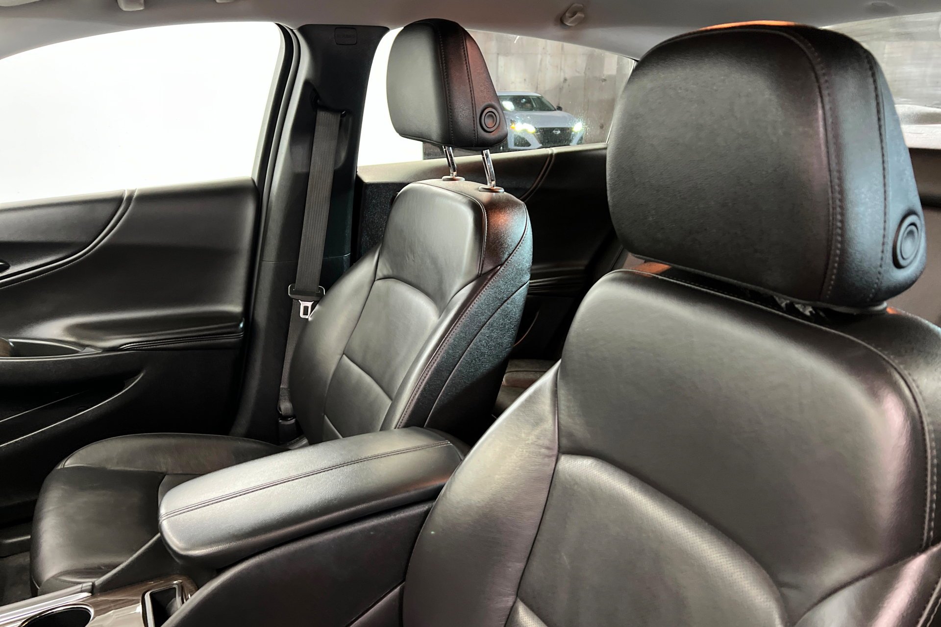 Used 2024 Mosaic Black Metallic Chevrolet LT image 17