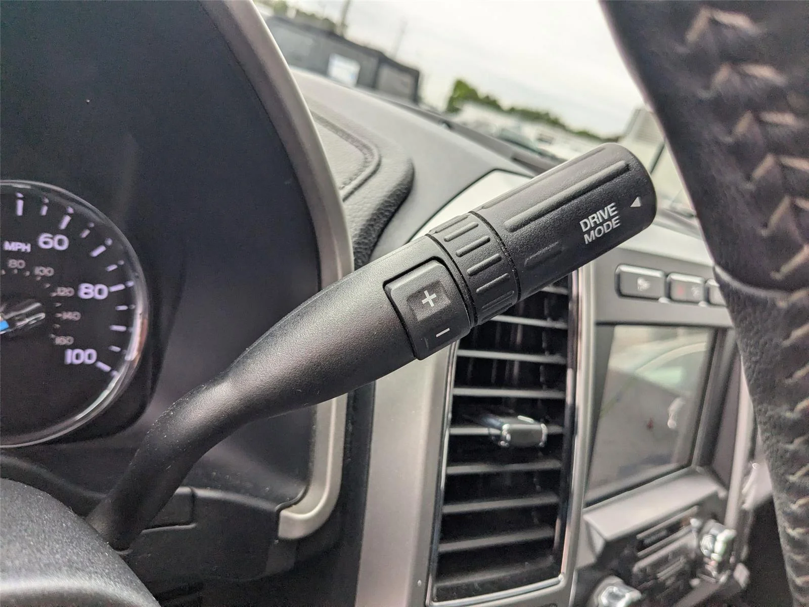 Used 2021 Carbonized Gray Metallic Ford LARIAT image 23