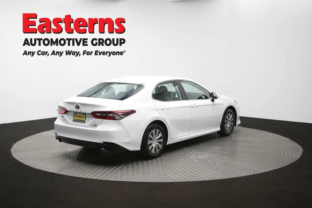 Used 2023 White Toyota LE image 35