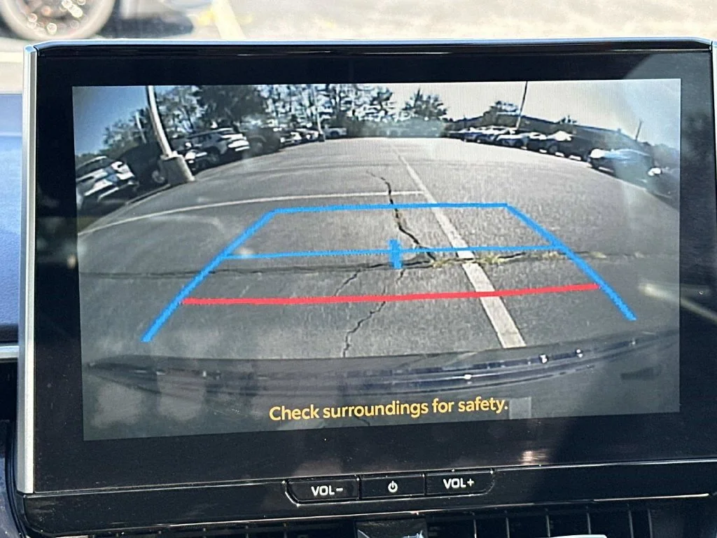 Certified Used 2025  Toyota XLE image 38