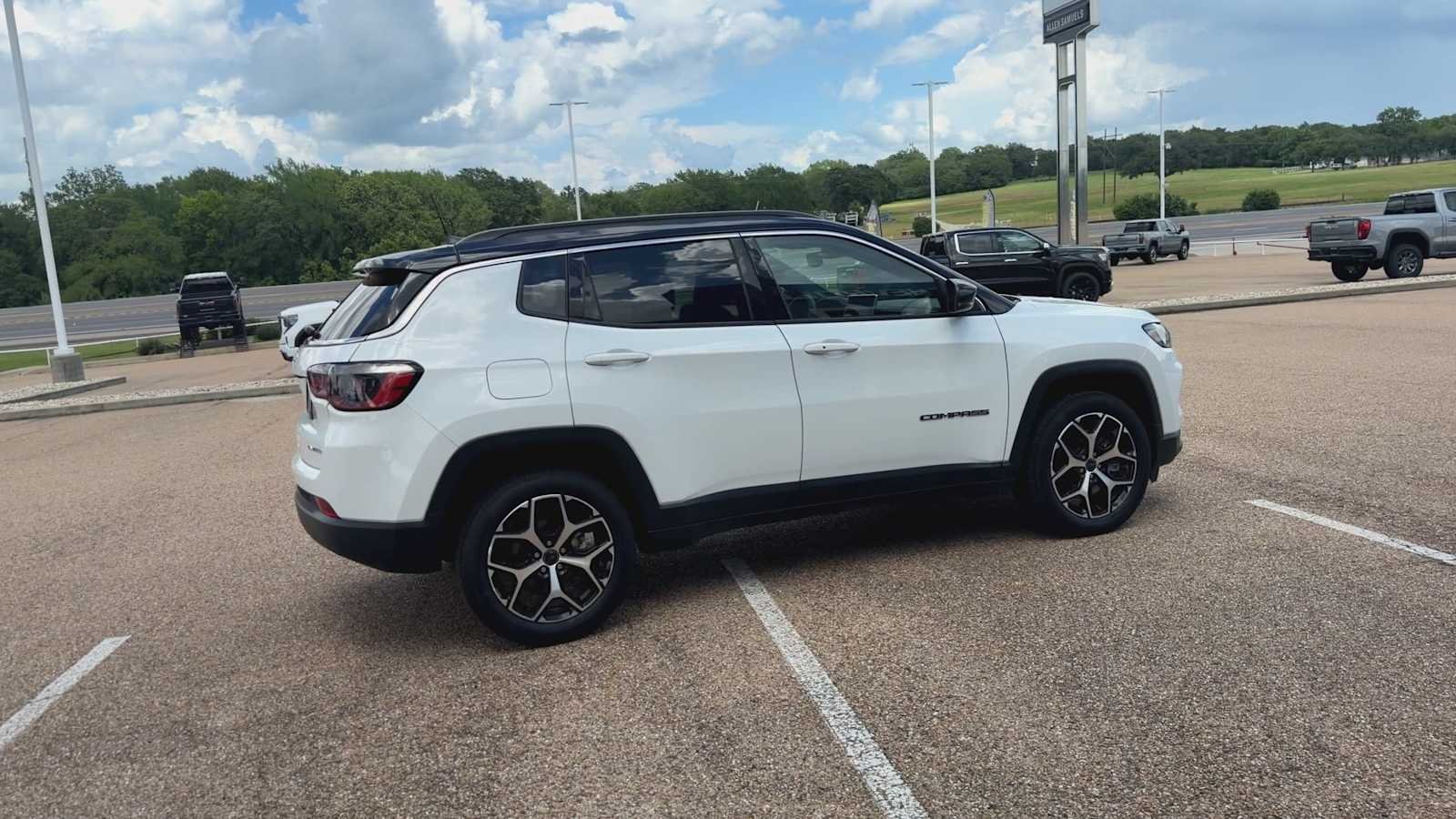 Used 2025 Bright White Clearcoat Jeep Limited image 9
