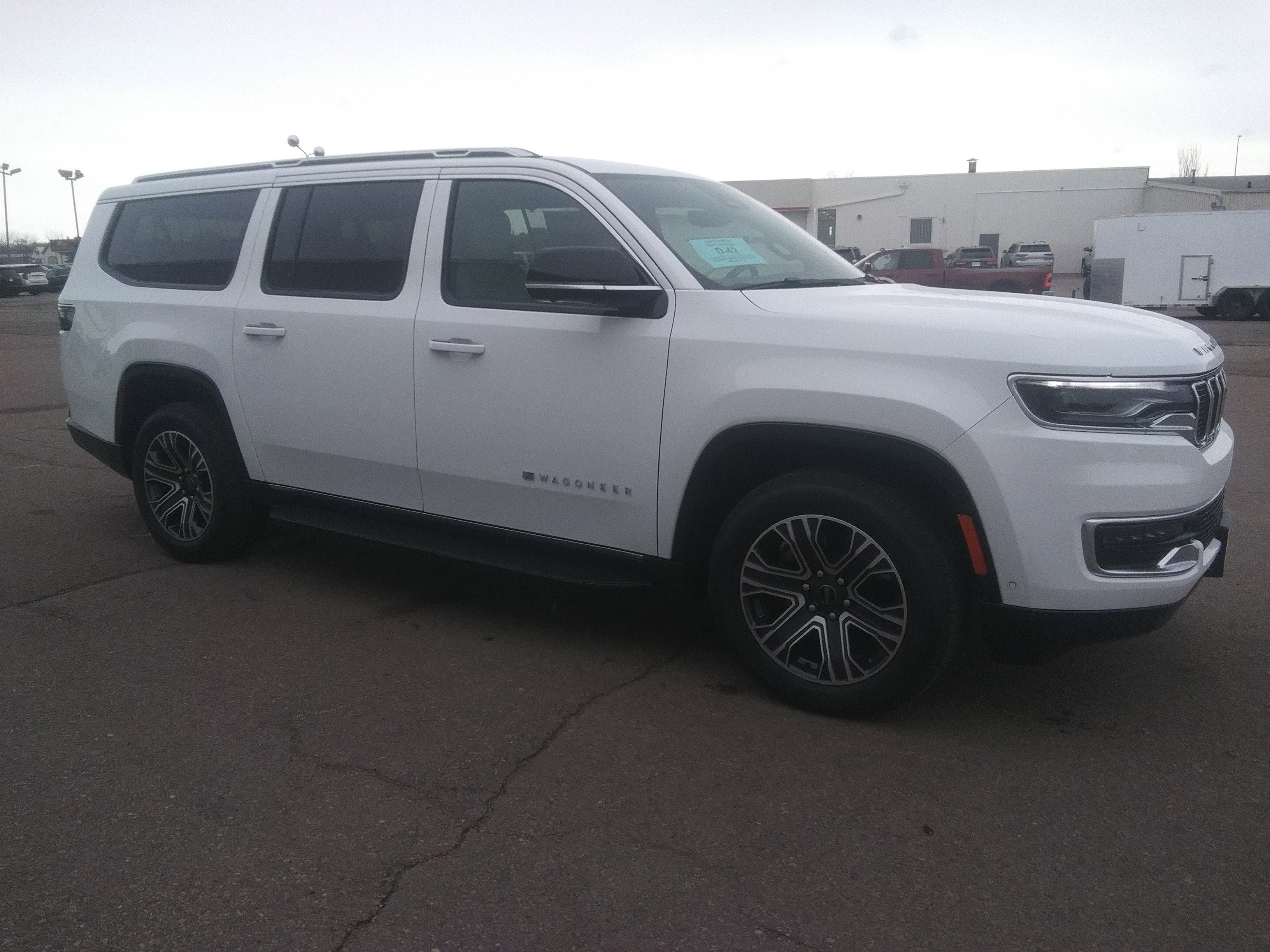 2025 Jeep Wagoneer L Base photo 2