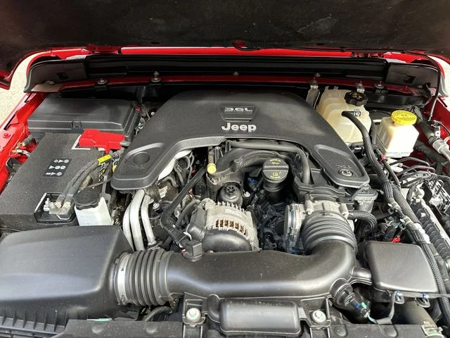 Used 2020 Red Jeep Sport image 19
