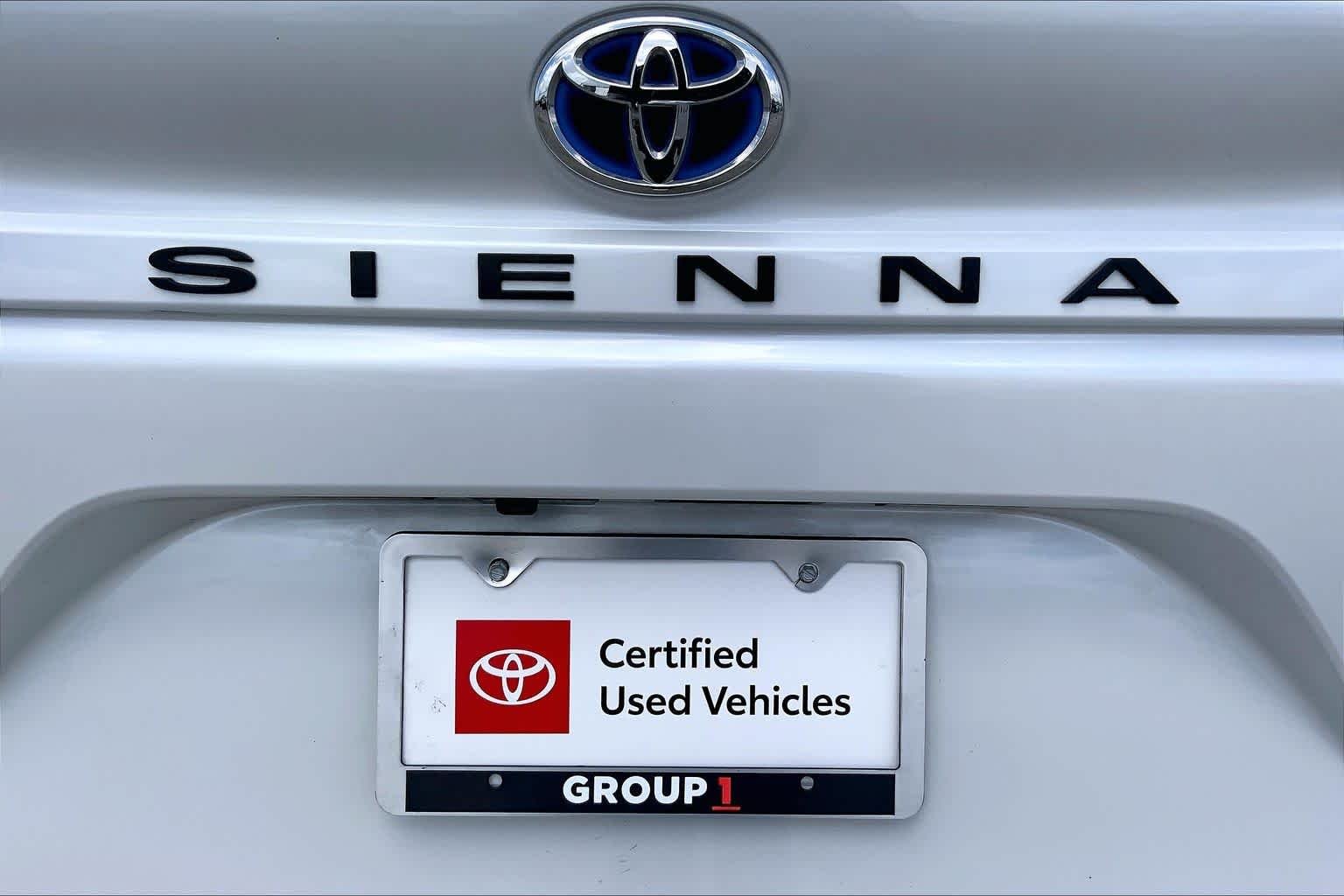 Used 2025 Wind Chill Pearl Toyota XLE image 10