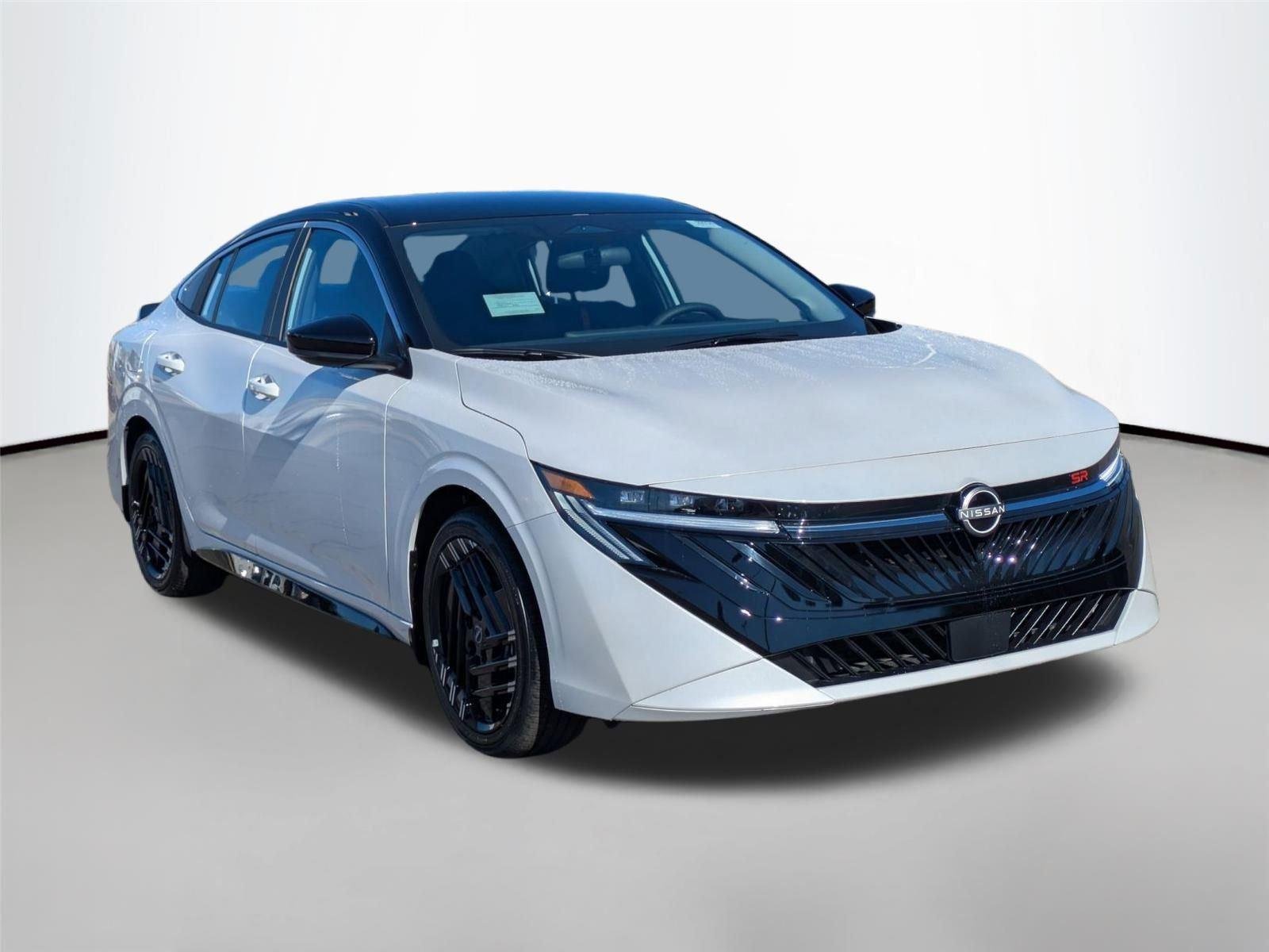New 2026 Aspen White TriCoat / Super Black Two-tone Nissan SR image 4