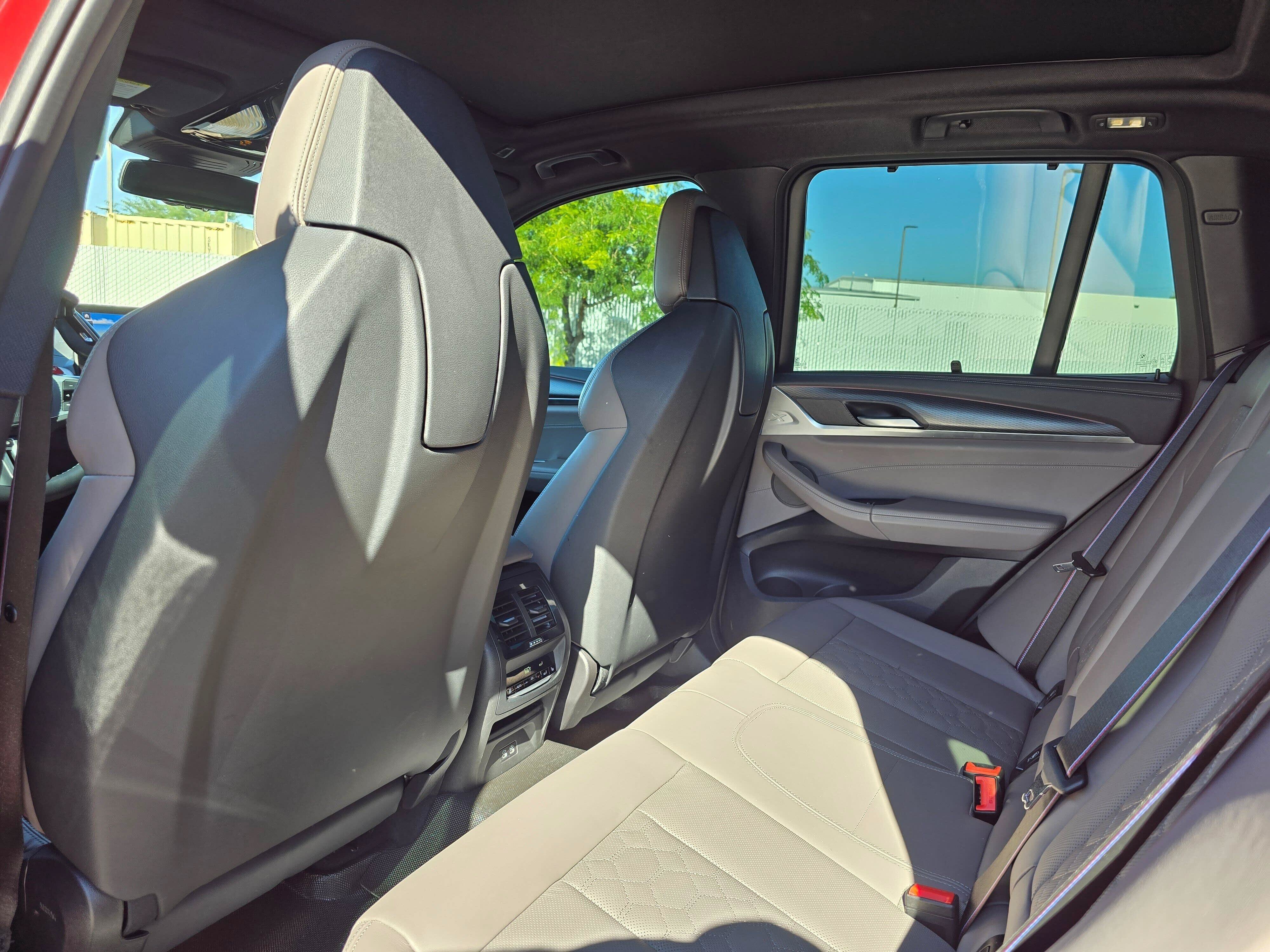 Used 2022 Toronto Red Metallic BMW M image 12