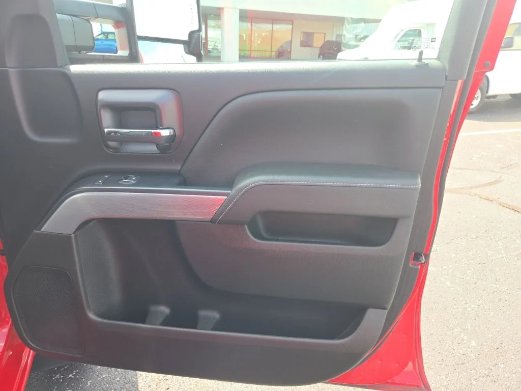 Used 2018 Red Chevrolet LT image 26