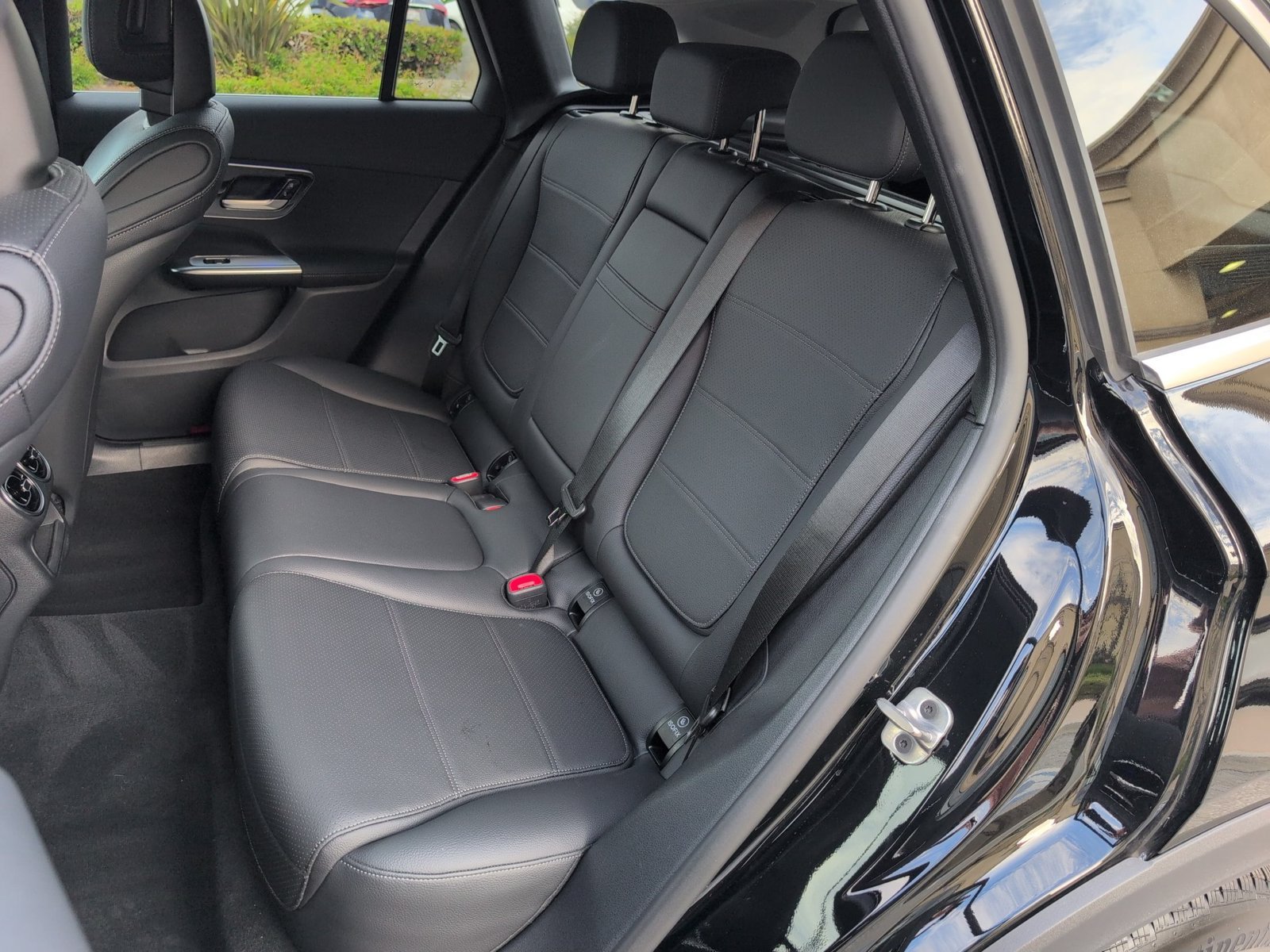 Certified Used 2025 Black Mercedes-Benz GLC 350e image 19