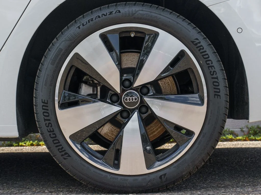 Used 2025 White Audi  image 13