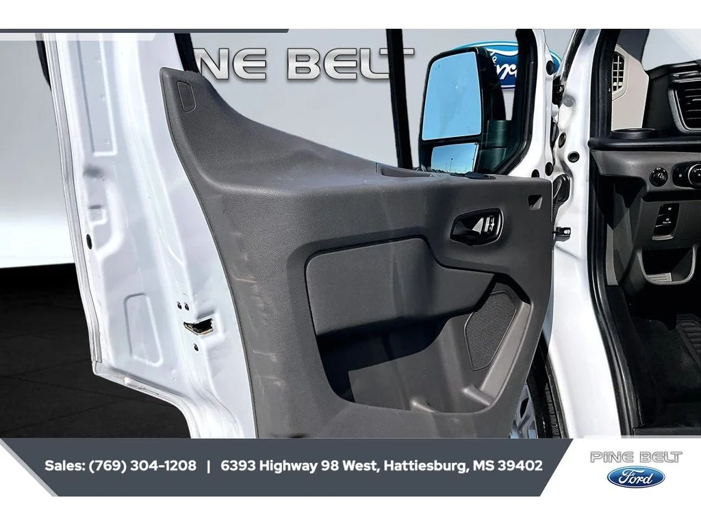 Used 2023 Oxford White Ford XLT image 17