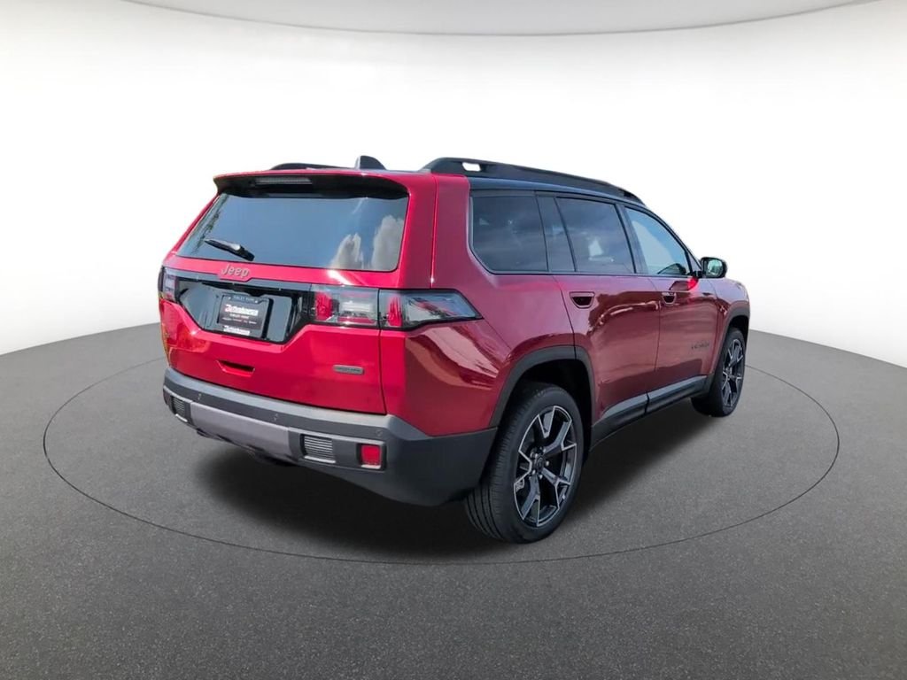 New 2026 Red Hot Pearlcoat Jeep Latitude image 4
