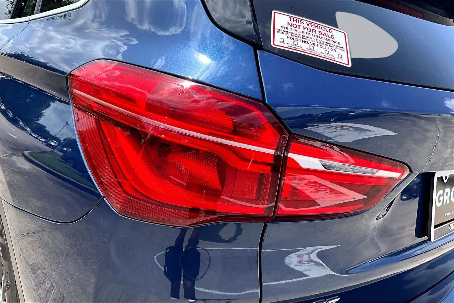 Used 2021 Phytonic Blue Metallic BMW sDrive28i image 27
