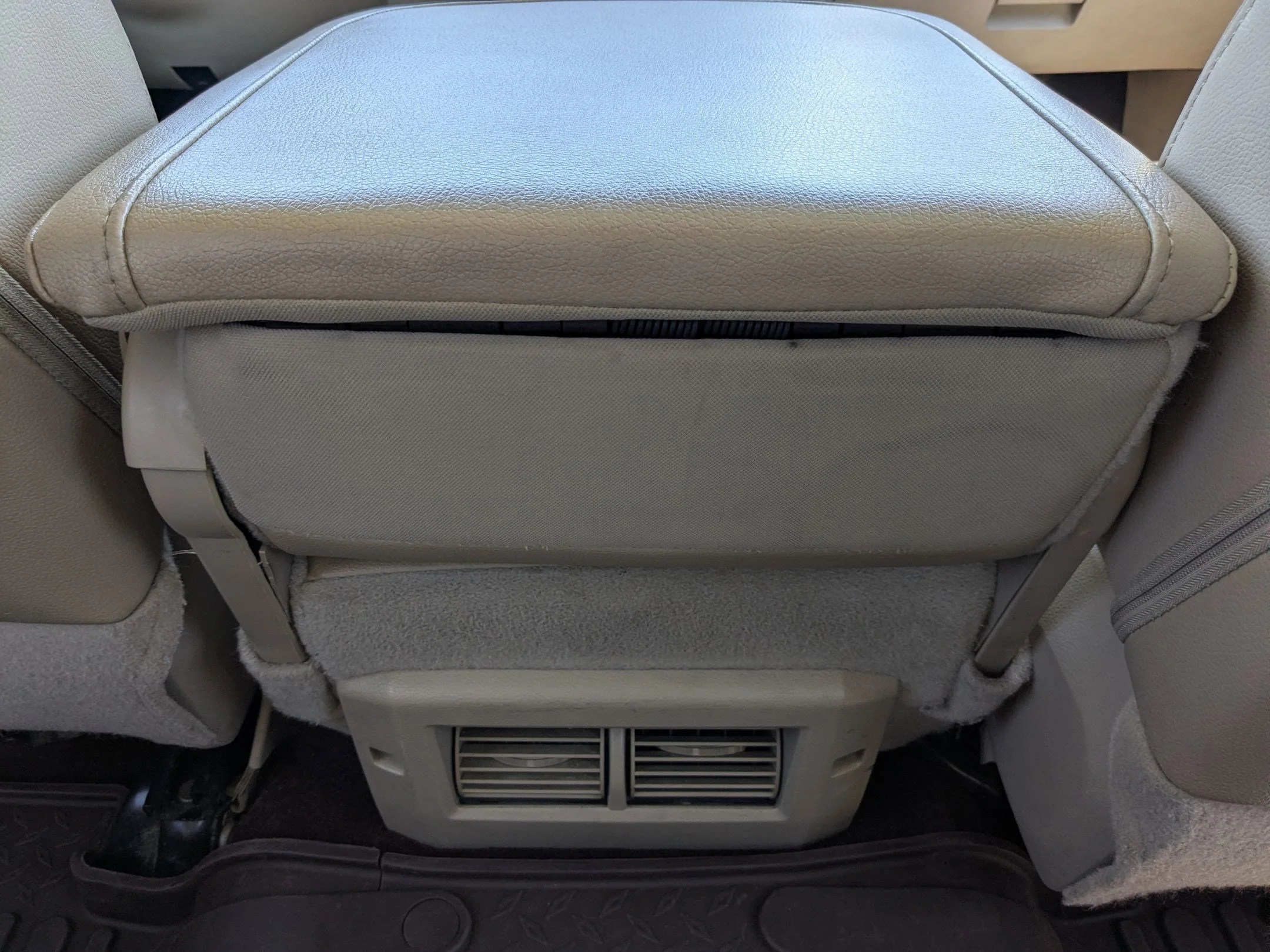 Used 2017 Pearl White Ram Laramie image 24