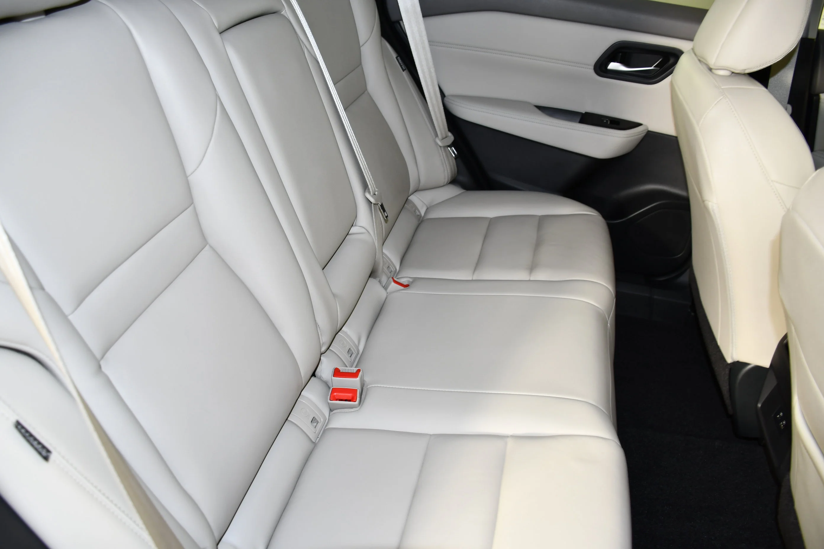 Used 2023 Scarlet Ember Tintcoat Nissan SL image 47