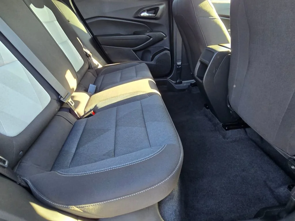 2025 Chevrolet Trax LS - Photo 14