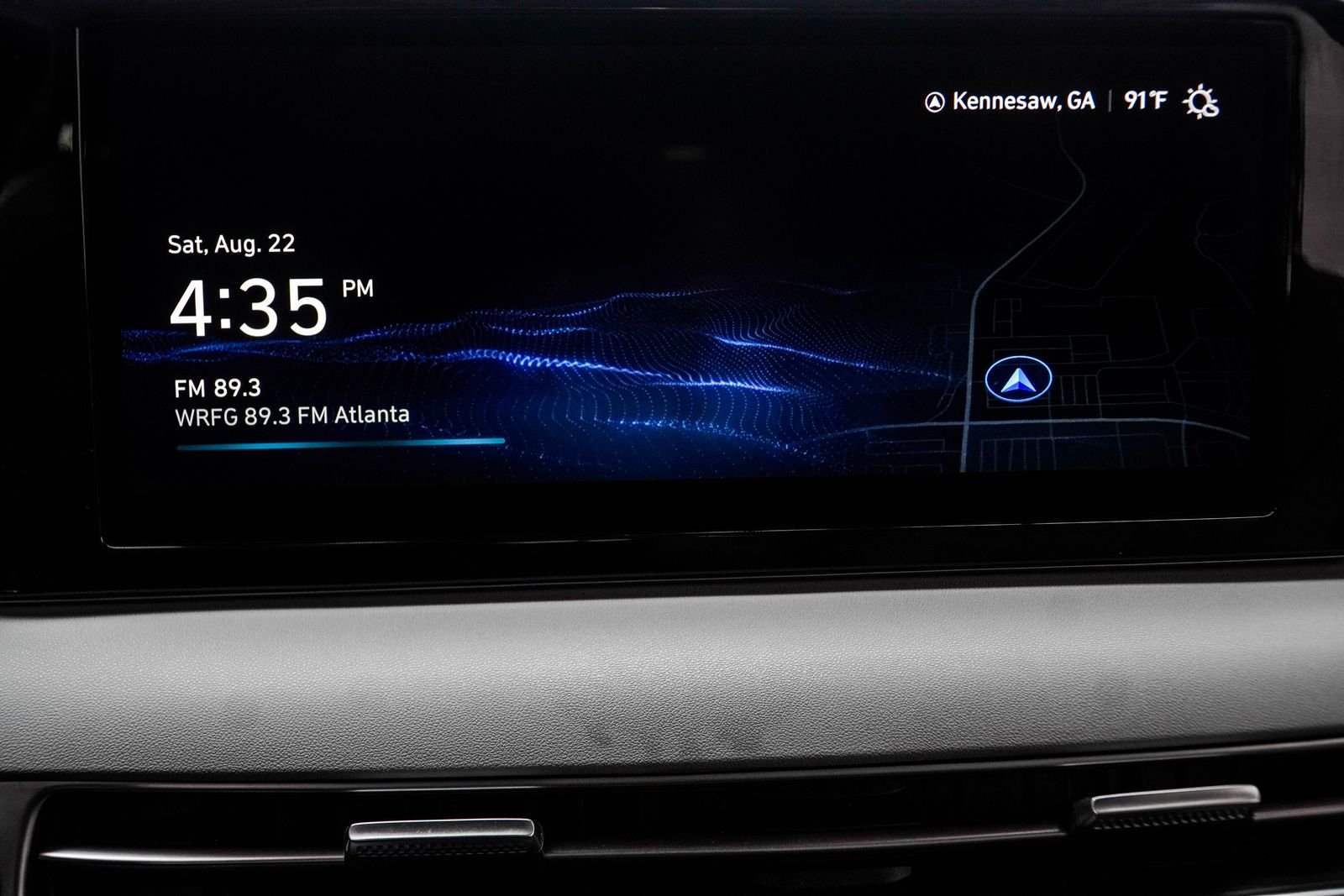 Used 2025 Black Hyundai SEL image 25