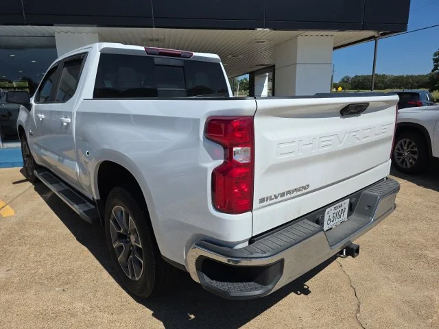 Used 2026 White Chevrolet LT image 3